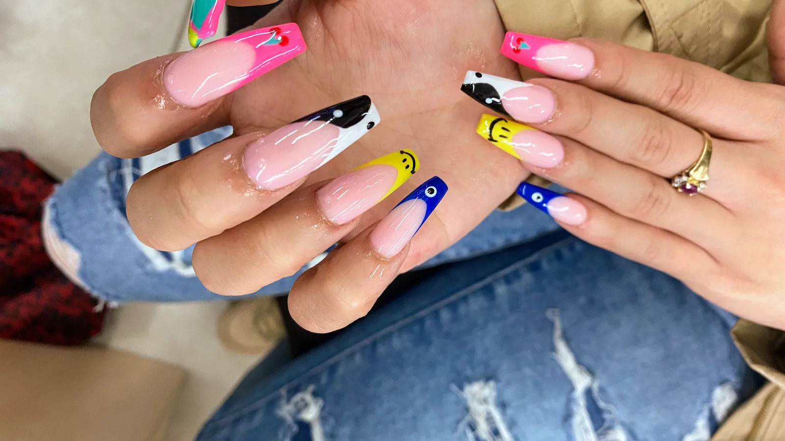 TL Hi-Tech Nails — nail salon